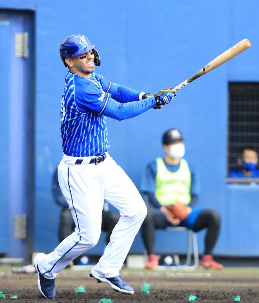 【画像・写真】DeNA・ソトが「二発回答」初打席から2打席連続ソロ