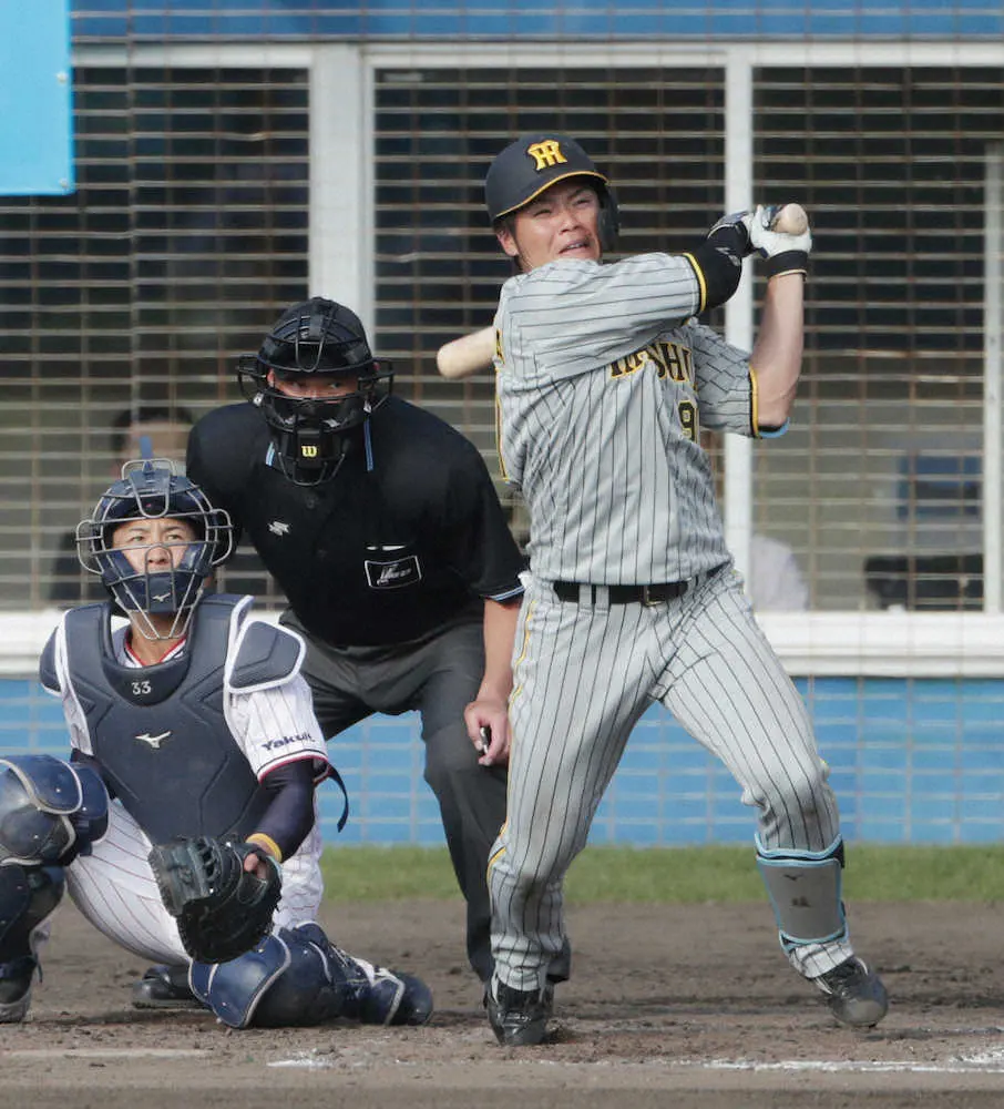 【画像・写真】阪神トドメの小野寺ダンや！　1軍生き残りへ第一関門突破の3ラン「ちょっと安心して帰れるかな」