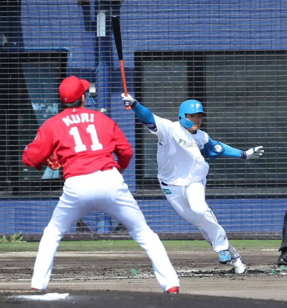 【画像・写真】日本ハム・田宮　4番起用に応え快打＆快足披露　守備でも魅せた！盗塁阻止＆2投手を無失点リード