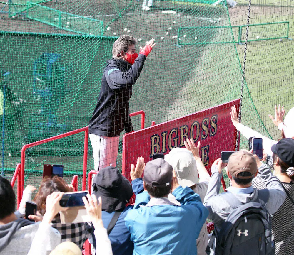 【画像・写真】日本ハム・新庄監督「早かったー。ということは、楽しかったということ」初キャンプ打ち上げで充実感