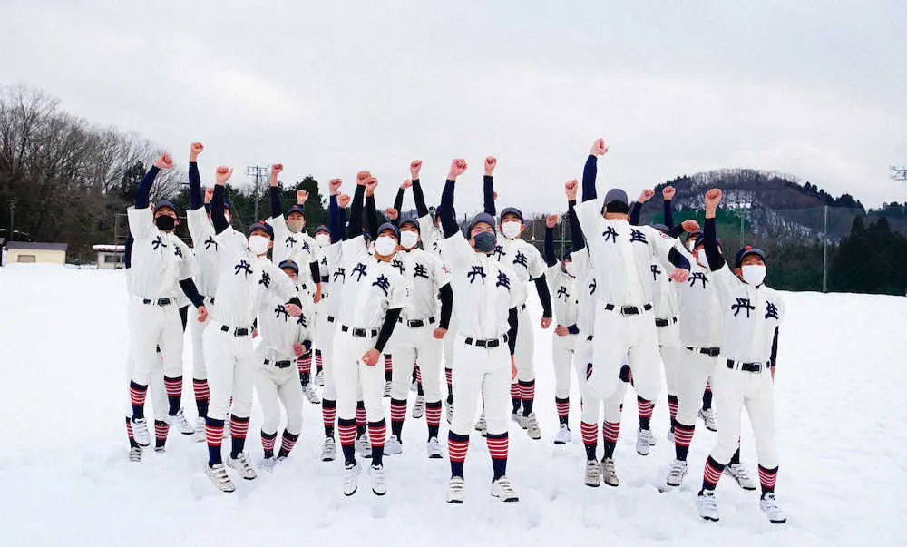 【画像・写真】丹生が創意工夫で勝ち取った選抜切符　頭と体を使ってレベルアップ　春木監督「（雪でも）支障はない」