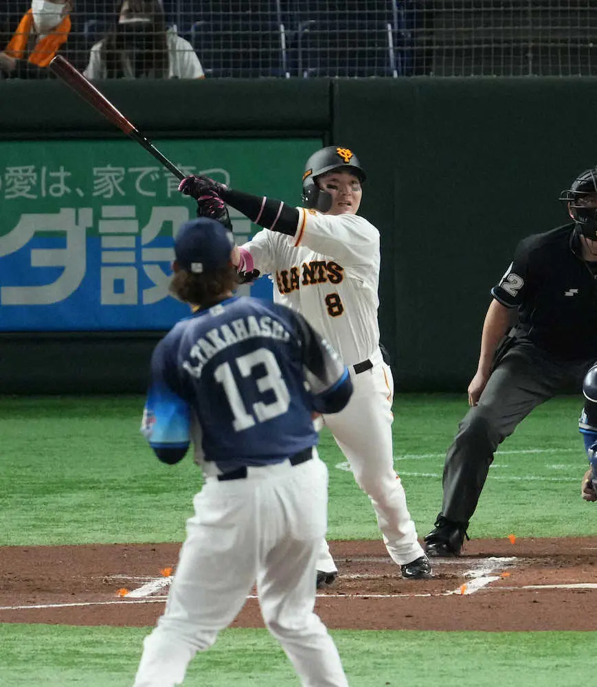 【画像・写真】巨人のマルオカ競弾　4番・岡本が納得の2発！1番・丸は高め捉え先頭弾