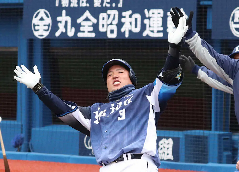 【画像・写真】西武・山川　14打席目でやっと1号に「オープン戦は打ちすぎる方が怖い」