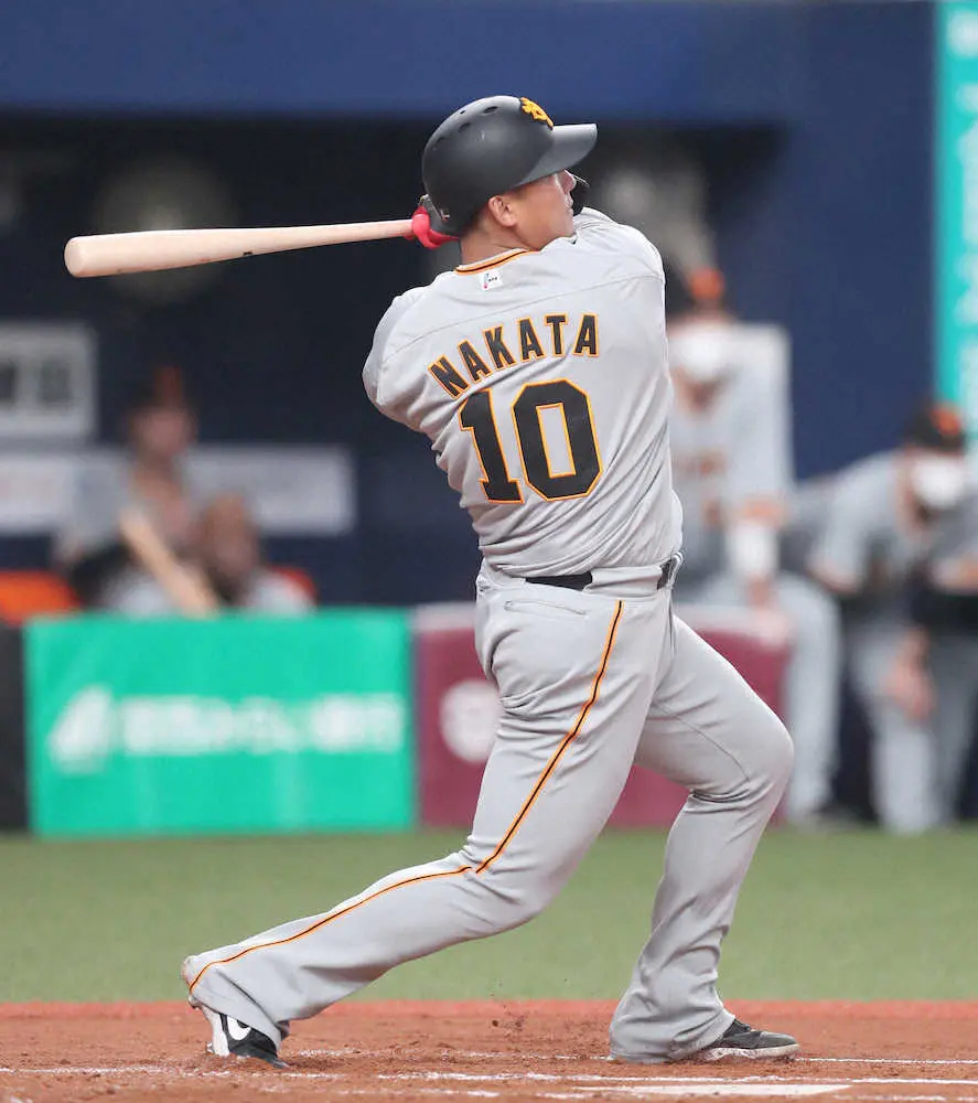 【画像・写真】巨人・中田翔　宮城からバックスクリーン弾！　5試合ぶり2号で5連敗中のチームに先制点