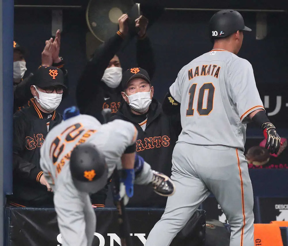 【画像・写真】巨人　6連敗でついにOP戦最下位転落　中田バックスクリーン弾、小林の3打席連続安打＆1号も空砲