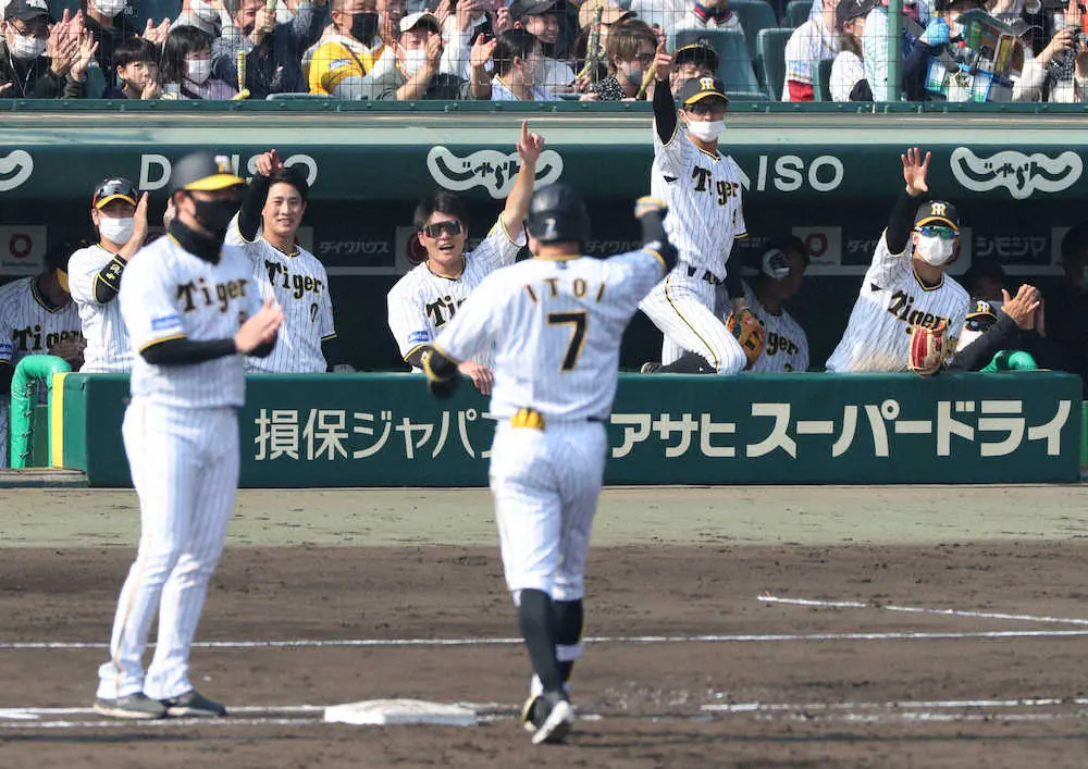 【画像・写真】阪神・糸井、代打で鮮やか決勝2点打　「監督にインパクトを残さなあかんので、すごく集中できていました」