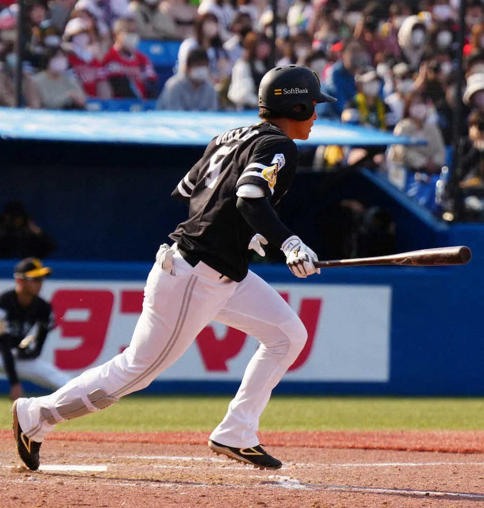【画像・写真】ソフトバンク・上林　負傷交代の佐藤直の代役で適時打に自画自賛「感覚も悪くない」
