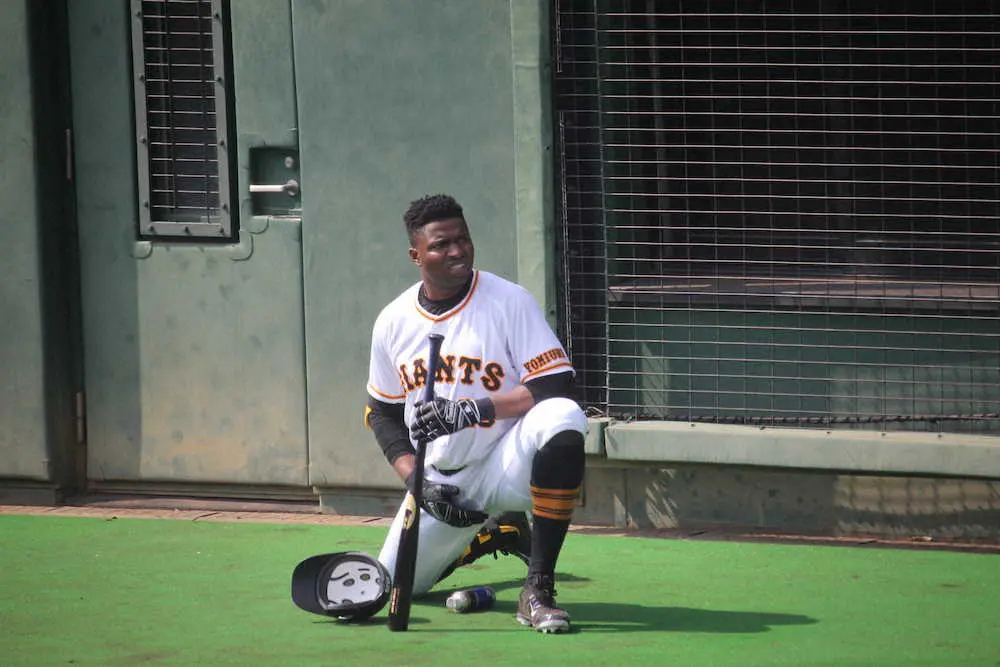 【画像・写真】初実戦の巨人・ポランコとウォーカーはともに無安打