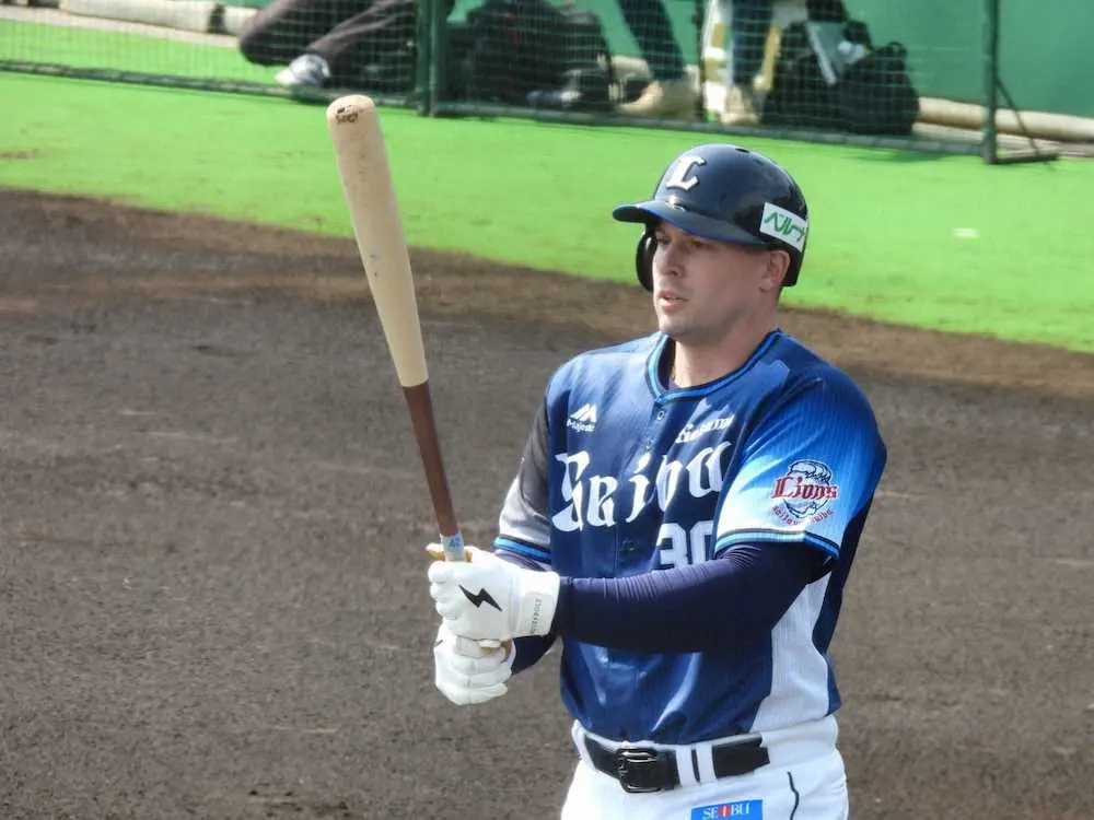 【画像・写真】西武新外国人オグレディがデビュー戦初打席でフェン直適時二塁打「興奮とホッとした」教育Lで井納から