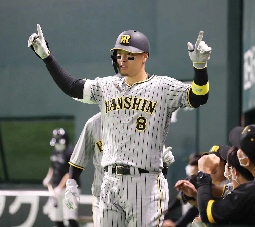 【画像・写真】阪神・佐藤輝　ようやく出ましたOP戦1号2ランで同点！　お決まりのZポーズは封印！？
