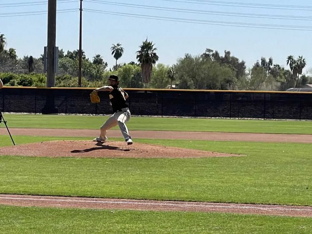 【画像・写真】ダルビッシュ「全部よかった」ライブBPで圧巻投　155キロ快速球も