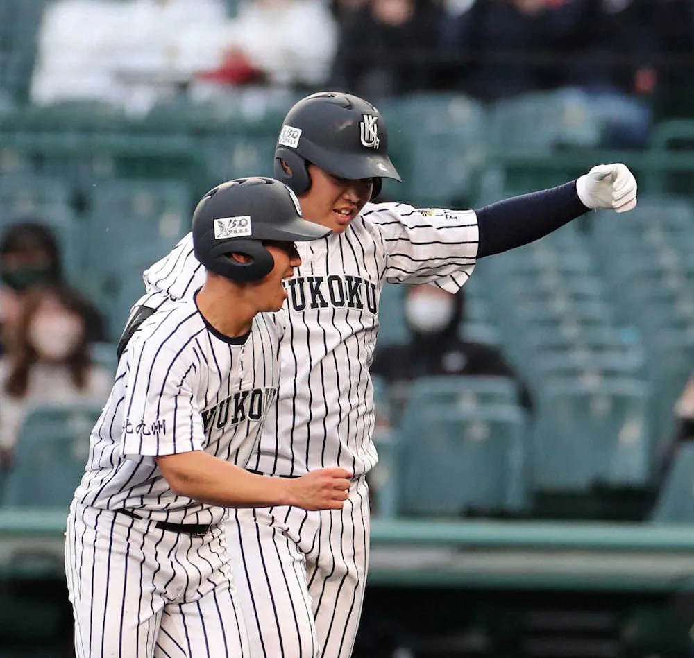 【画像・写真】九州国際大付が10回にサヨナラ勝ち!　初出場のクラークを退ける