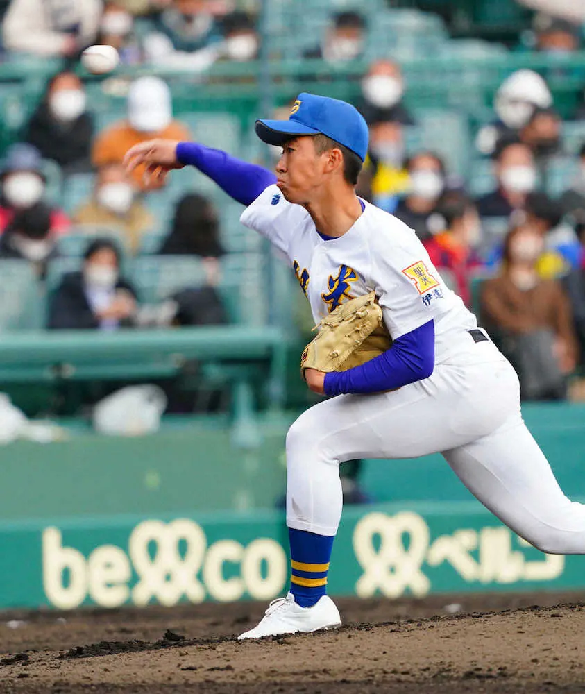 【画像・写真】聖光学院　10安打9得点の猛攻で二松学舎大付を撃破　地震で震度6観測の地元に元気届けた