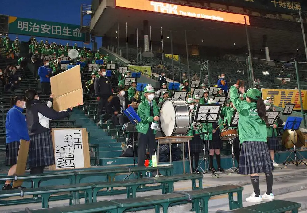 【画像・写真】只見　大会初ナイターも聖地で堂々！全力13人で刻んだ1点　長谷川監督「財産」