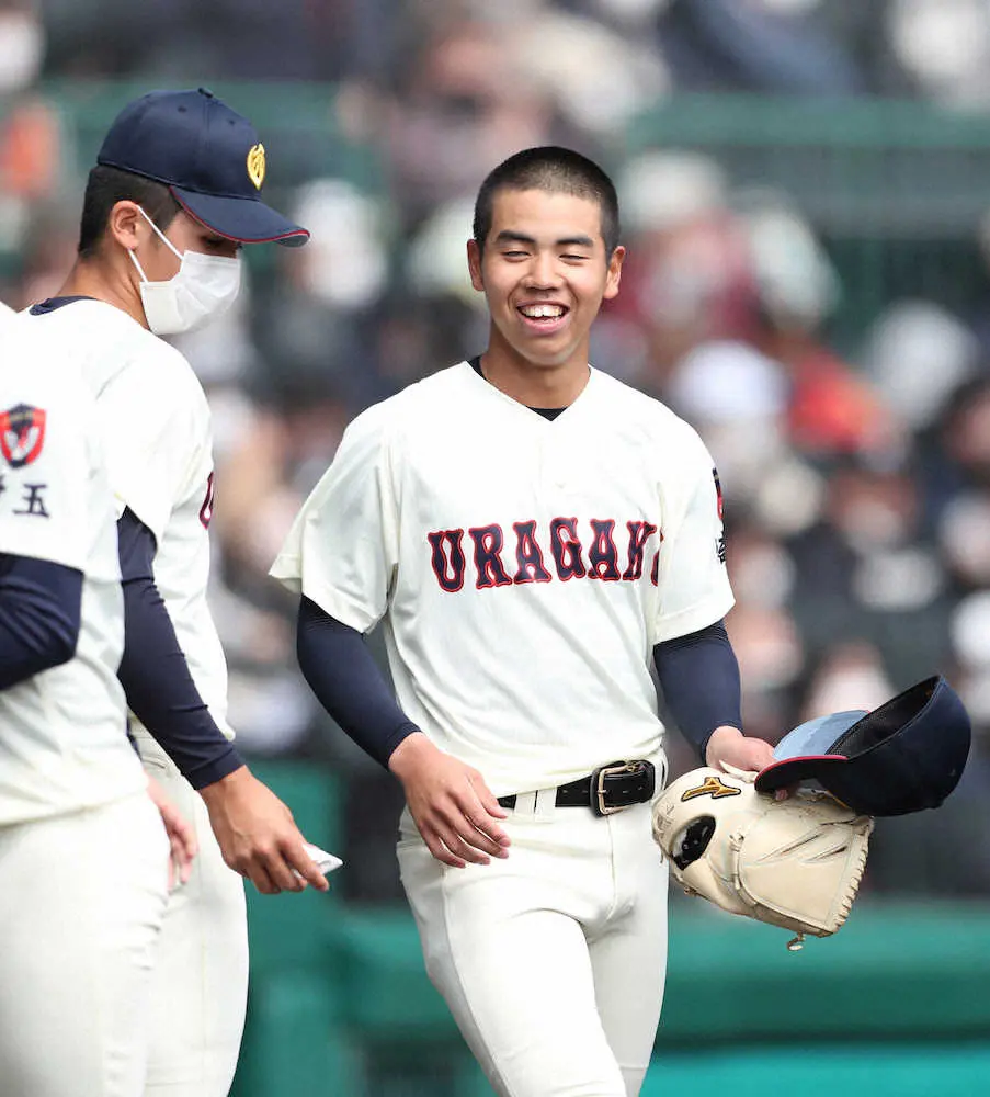 【画像・写真】浦和学院が8強一番乗り!　“浦学のコナン”宮城が圧巻10Kで7回零封