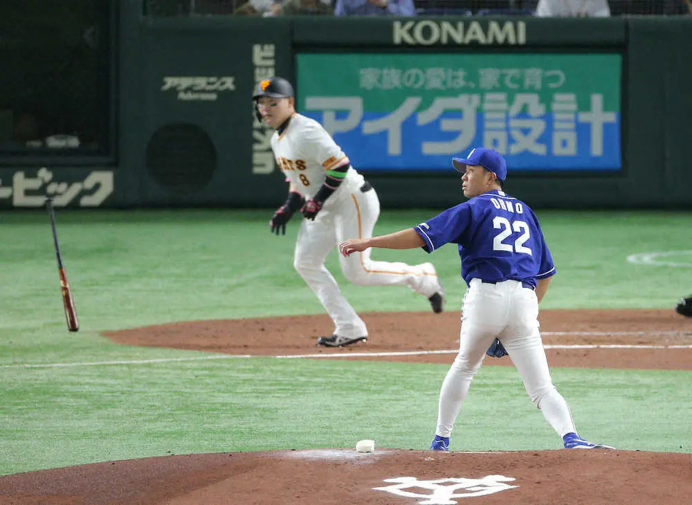 【画像・写真】2022年1号は巨人・丸！　第1打席で中日・大野雄から右翼スタンドへ　原監督も丸ポーズで大喜び！