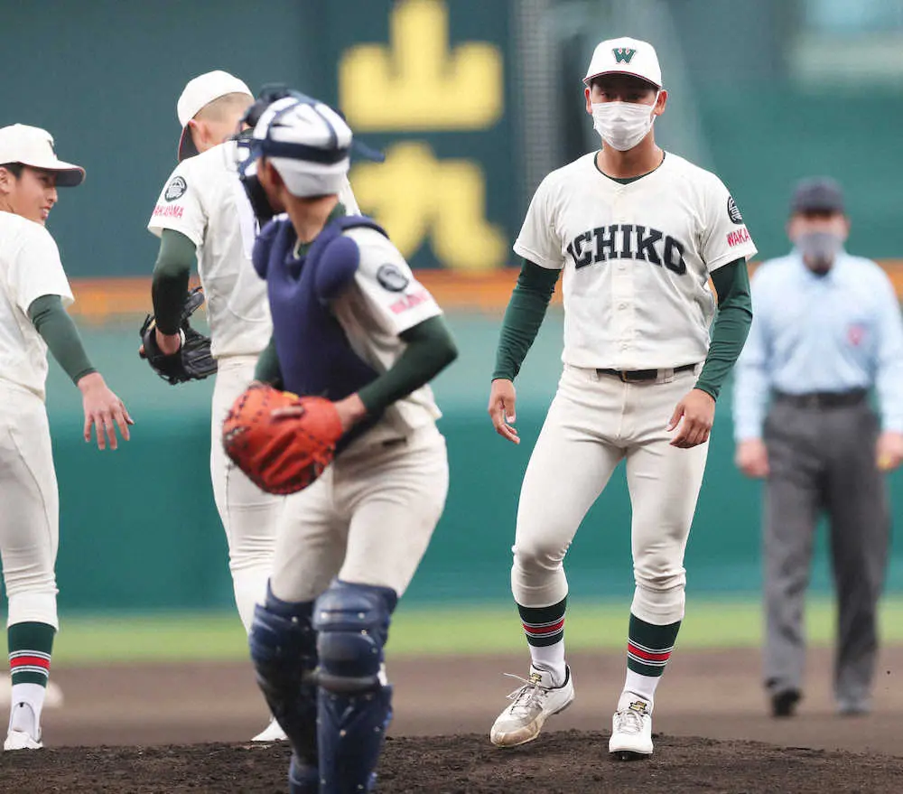 【画像・写真】市和歌山　57年ぶりの4強ならず　5回に米田投入も止められず、大阪桐蔭に17失点の大敗