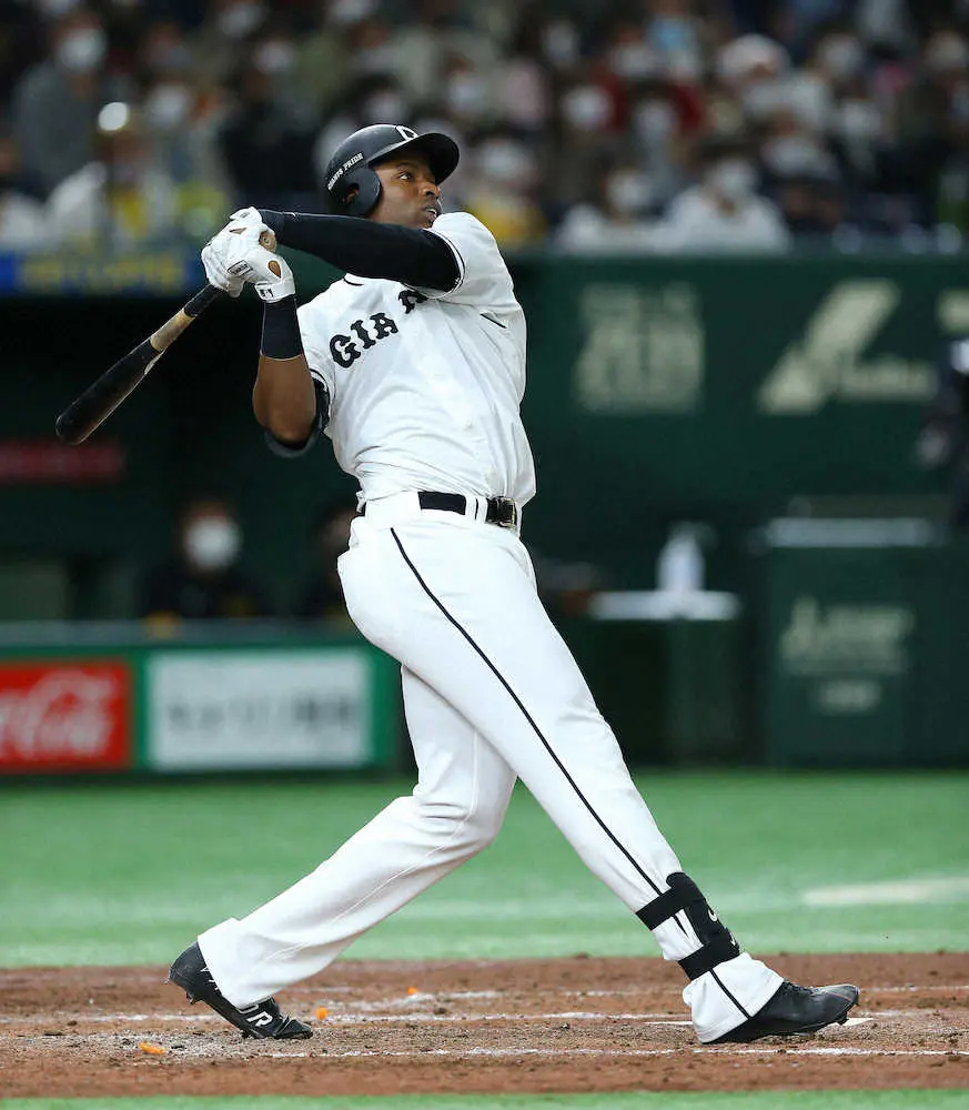 【画像・写真】巨人新助っ人ポランコ、2戦連発3号ソロは右翼席上段への特大弾　メジャー通算96発の本領発揮、4戦3発