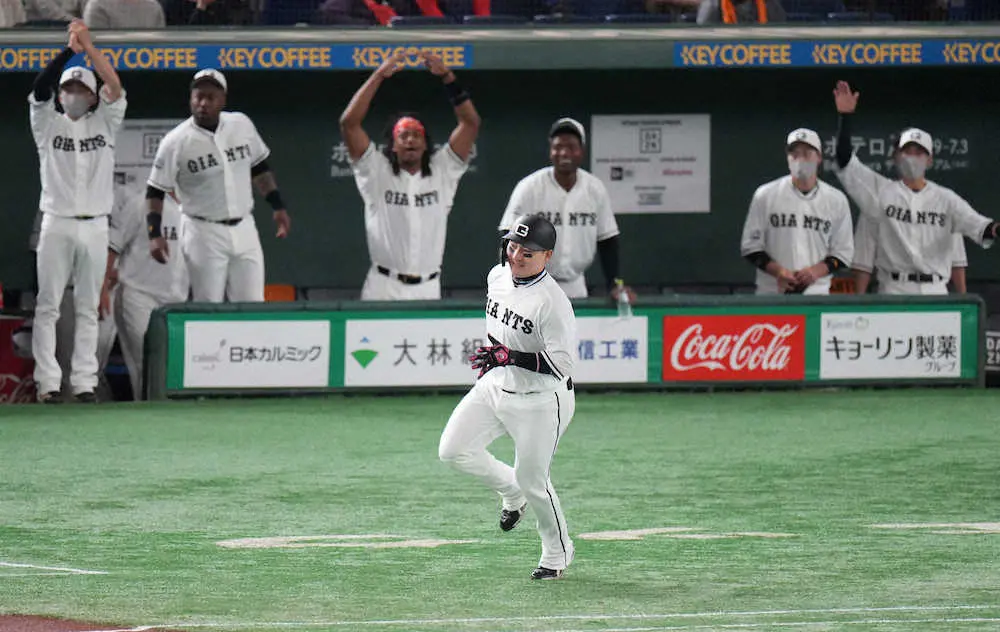 【画像・写真】巨人　空中戦で5連勝　坂本2戦連発2号2ラン！丸が勝ち越しの2号ソロ！