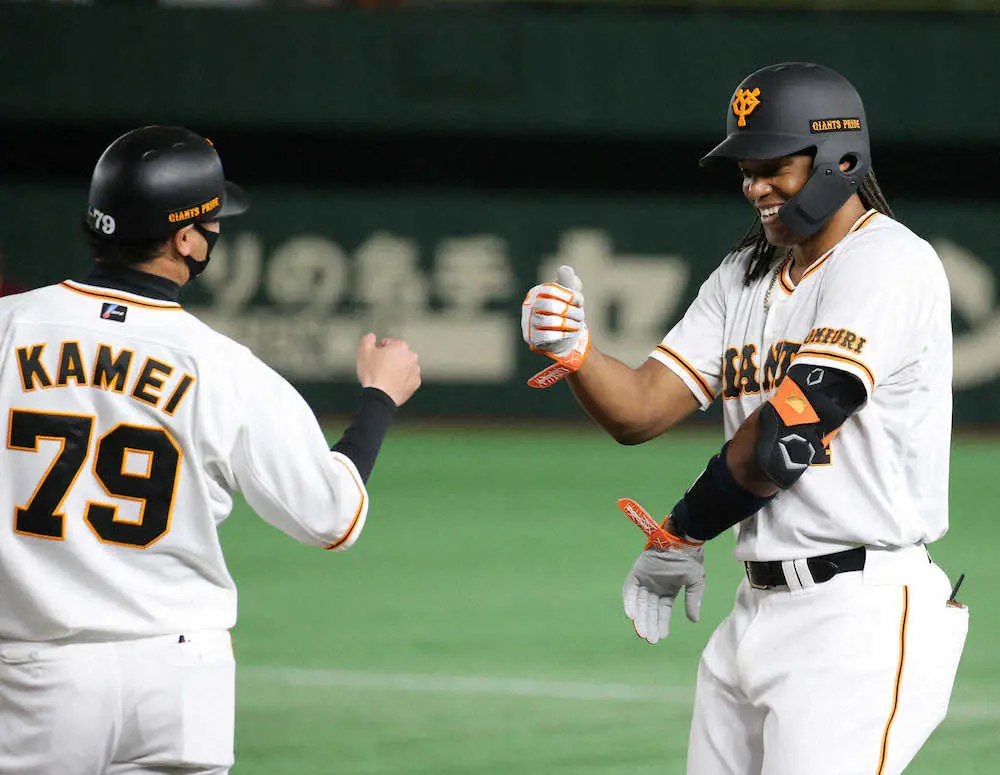 【画像・写真】単独首位の巨人、新助っ人ウォーカーを来日初スタメンに起用　赤星プロ初勝利へ、小林と初バッテリー