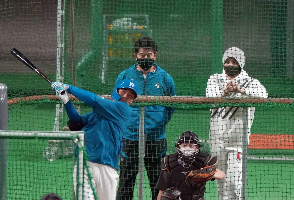 【画像・写真】新庄監督　3日のオリックス戦の申告敬遠について説明　敗戦投手の宮西は「素晴らしい投球」と擁護