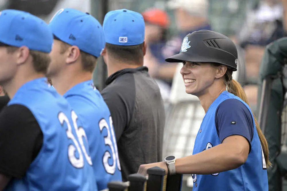 【画像・写真】1Aタンパのバルコベック監督が初陣で勝利　マイナー初の女性指揮官が歴史的なデビュー