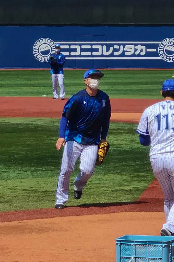 【画像・写真】コロナ下で試合延期のDeNA　主将・佐野らがマスク姿で個別練習「出来る最高の準備をしたい」