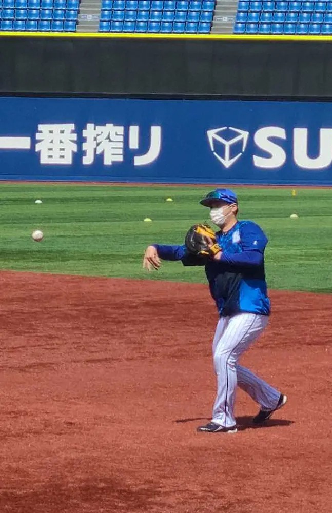 【画像・写真】DeNA　マスク姿で個別練習　新型コロナ集団感染で計4試合が延期