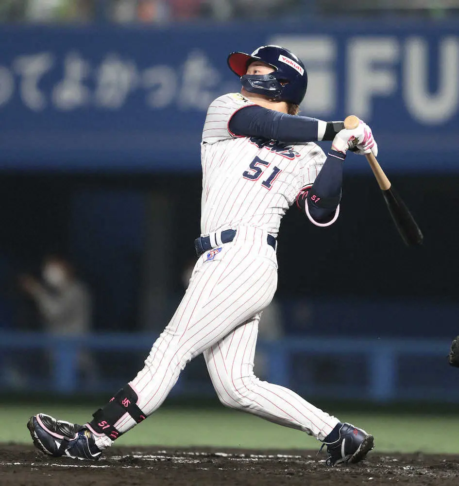 【画像・写真】ヤクルト浜田　左翼席上段へ反撃開始の2号ソロ