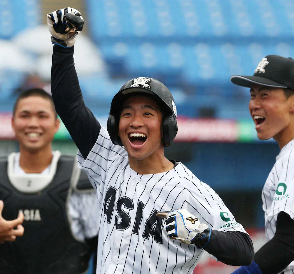 【画像・写真】亜大・田中幹也がリーグタイ記録の1試合6盗塁　スカウト「大好きな選手」「広島・菊池のよう」