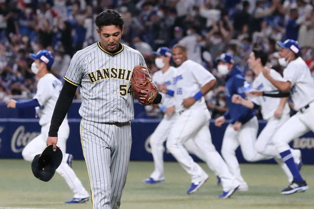 【画像・写真】阪神投手陣執念リレー「最低限の仕事」先発代役・一平から、6投手フル稼働も延長10回力尽く