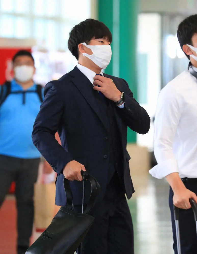 【画像・写真】巨人ドラ1・大勢「行きたくて仕方なかった特別な場所」甲子園で球児に並ぶ開幕19戦10S狙う