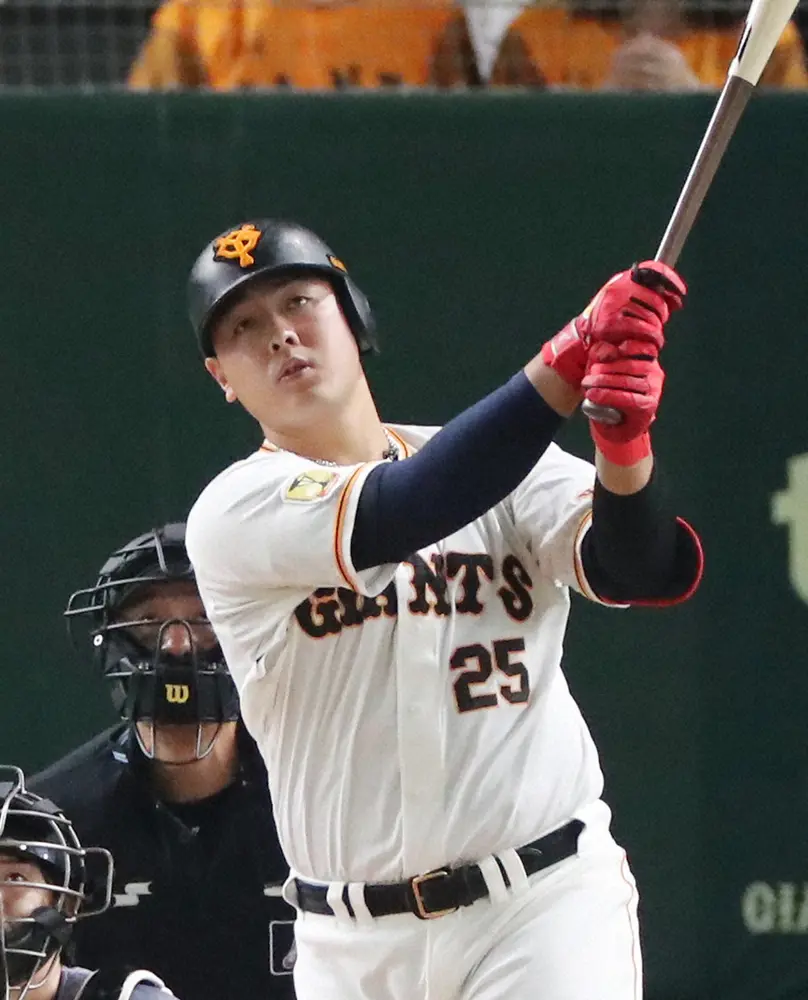 【画像・写真】体調不良で2試合連続欠場中の巨人・岡本和が15日復帰　右足打撲の菅野も中6日で先発