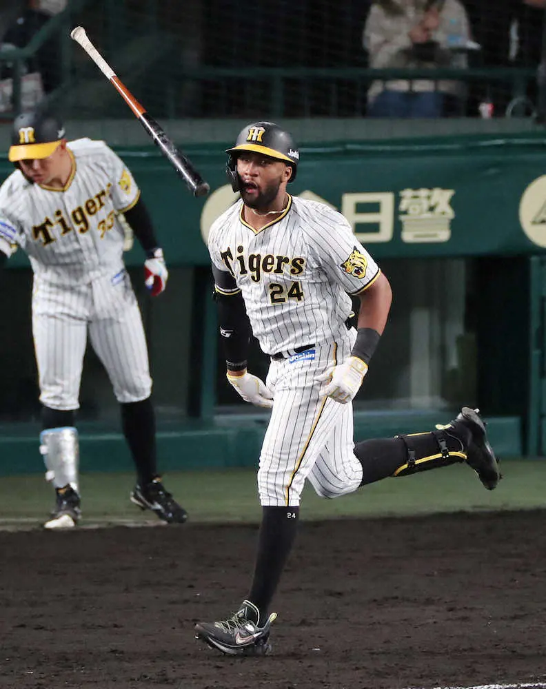 【画像・写真】「世界の王」の金言で覚醒！阪神・ロハスがダメ押し2号2ラン「1球で仕留めることに集中」