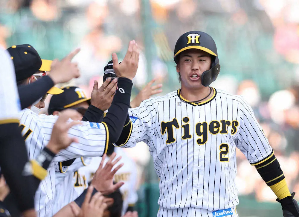 【画像・写真】阪神、4試合ぶりに先制　中野の内野安打と坂本の失策で