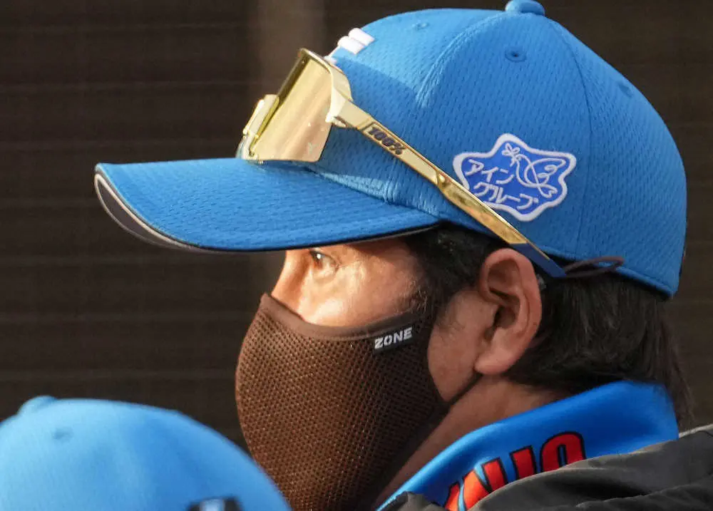 【画像・写真】日本ハム・新庄監督　“土下座ポーズ”の伊藤に理解　「気持ちが前に出ていなかったら…」
