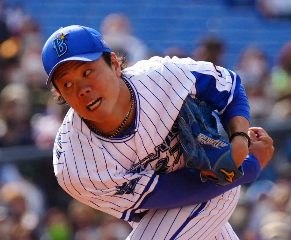 【画像・写真】DeNA・上茶谷　91球マダックスで連敗止めた　お立ち台でマグロ贈られ「最高でーす」