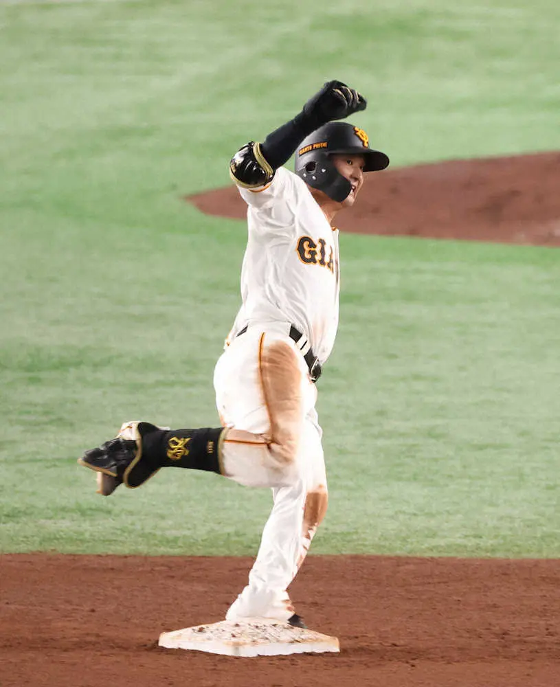 【画像・写真】巨人・吉川「なんとかヒット打ちたい、なんとかしたい」と決勝の2点二塁打　16年ドラ1も好調続く