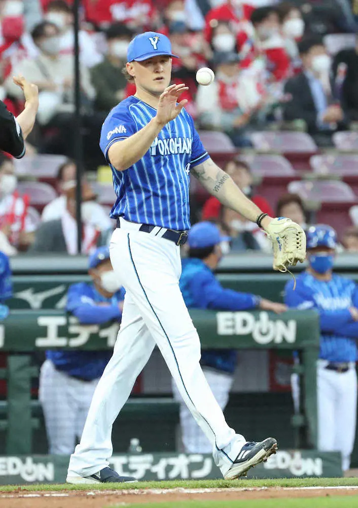 【画像・写真】DeNA・ピープルズ　悪夢…初回4失点降板　登板途中に左腰に違和感