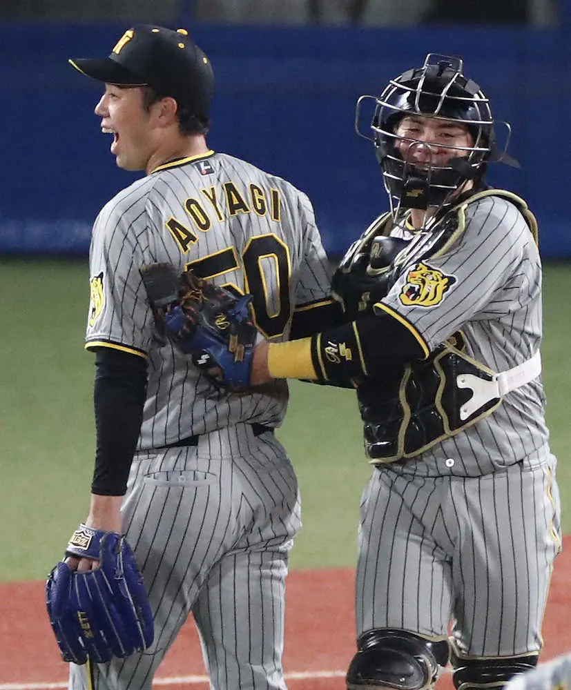 【画像・写真】22日、青柳とのバッテリーでヤクルトに完封勝利した梅野