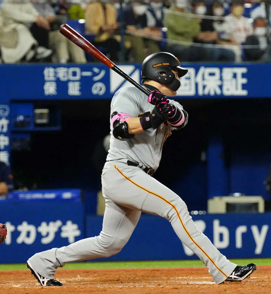 【画像・写真】33歳の丸も続いた！「打てて良かったです」　満塁で2点適時打、今季16打点に　巨人の30代が躍動！