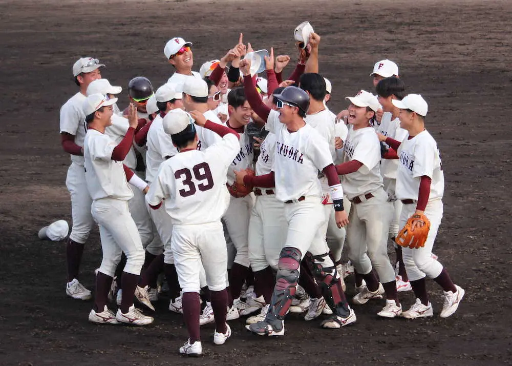 【画像・写真】福岡大が春連覇　60回目の頂点！　先発の木下「むちゃくちゃ緊張」も隙与えない投球