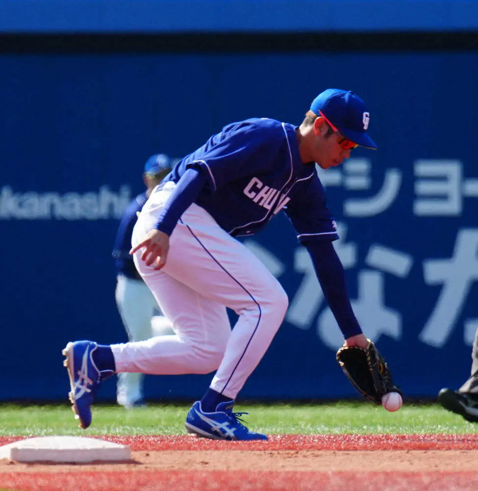 【画像・写真】連勝ストップの中日・立浪監督　精彩欠く京田に試合中に2軍降格命じ、帰らせる「戦う顔をしていない」