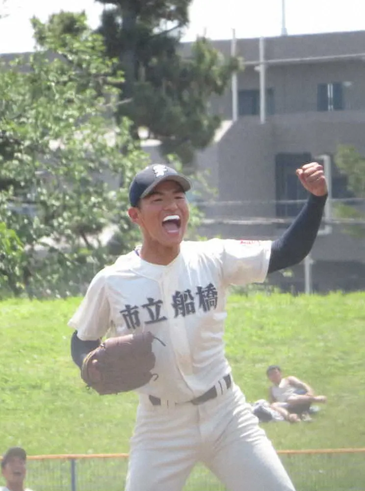 【画像・写真】市船橋　28年ぶりV！森本ツインズ春王者導いた　弟・哲星が好救援、兄・哲太は2安打2得点
