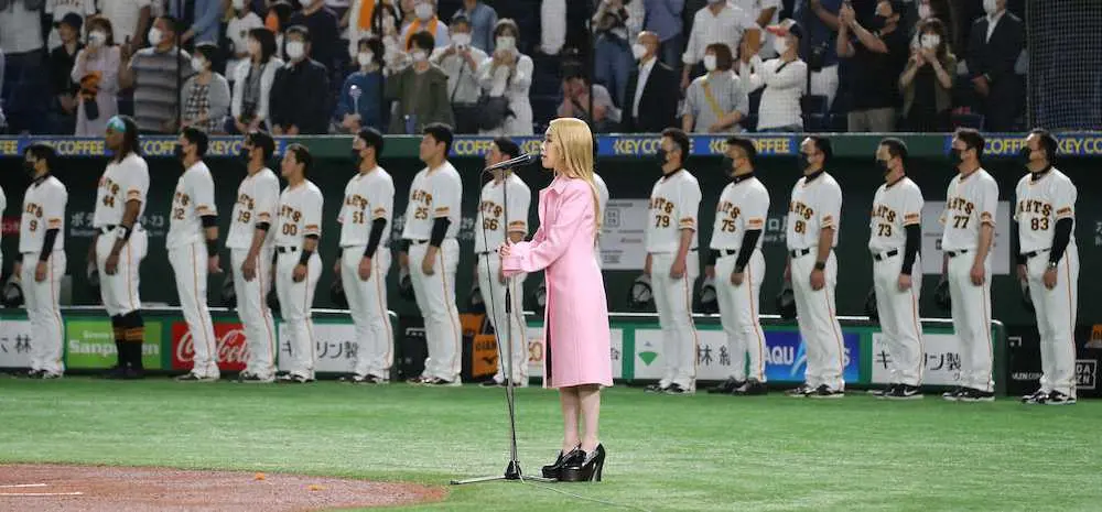 【画像・写真】巨人―ヤクルト戦で加藤ミリヤが国歌独唱　「何度歌わせて頂いても背筋が伸びます」