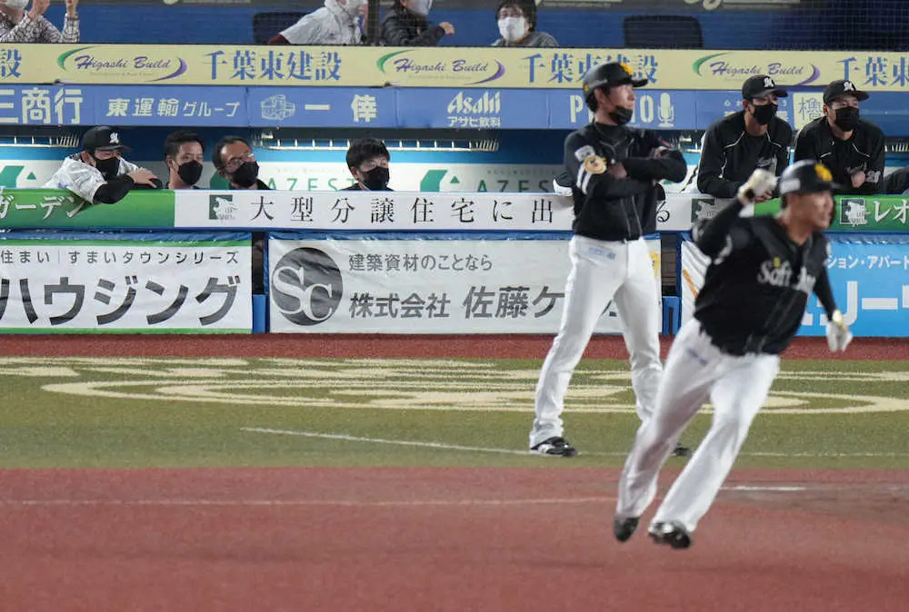 【画像・写真】ロッテ朗希の4勝目が消える　守護神・益田が球団新記録605試合目登板でまさかの同点被弾