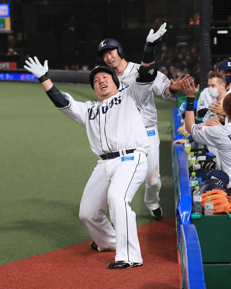 【画像・写真】味方3失策をカバー!西武・高橋が7回無失点の好投で3勝目　山川は2戦連発キング独走の12号2ラン