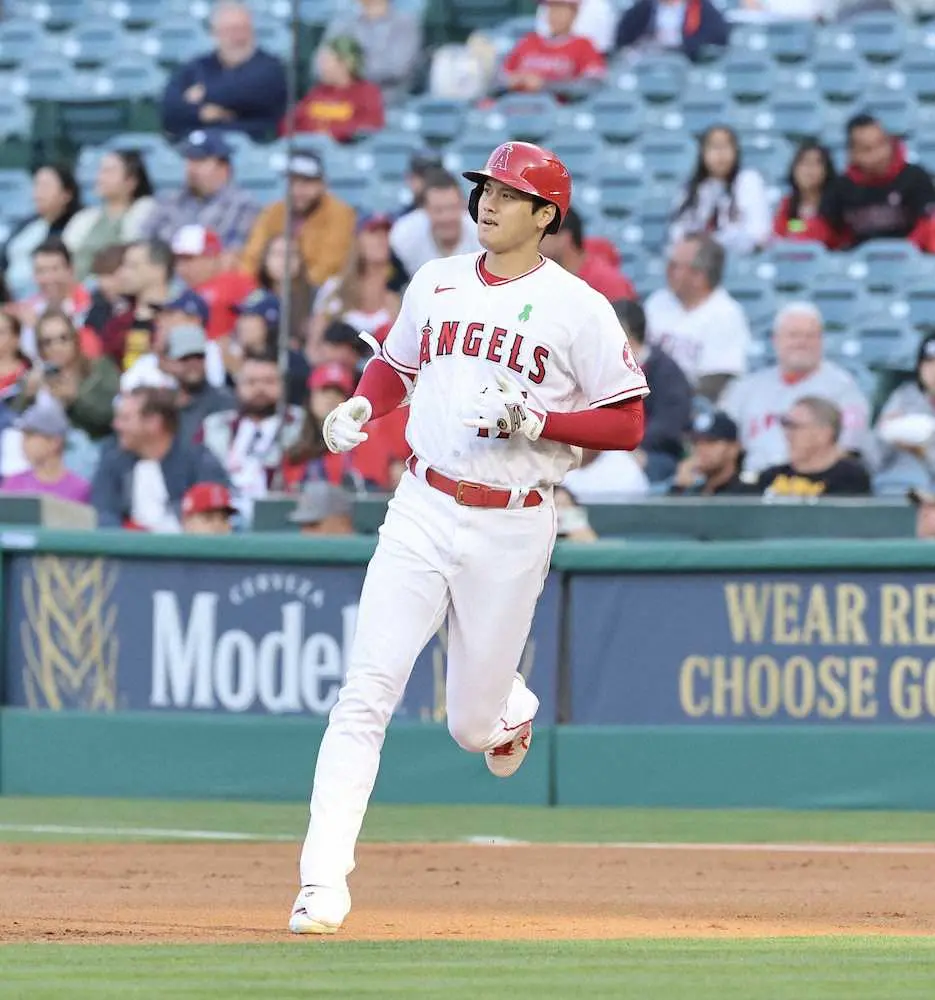 【画像・写真】大谷翔平　3試合連続安打　通天閣打法？！高々フライ相手野手陣が打球見失い“幸運”安打　逆転につなげる