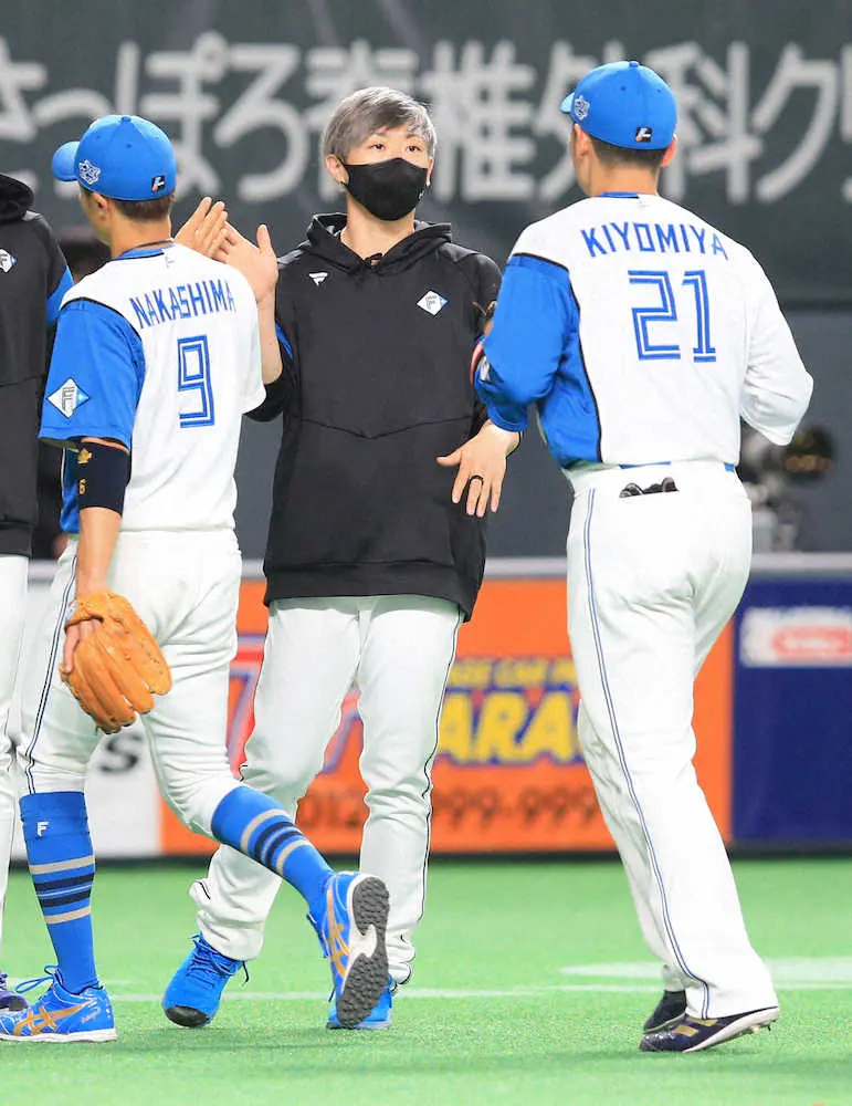【画像・写真】日本ハム・清宮“決勝打”にホッ　野村＆万波とは「鎌ヶ谷の時から3人でクリーンナップ打とうと話してた」