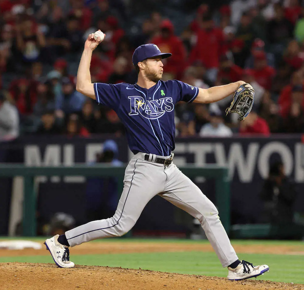 【画像・写真】“米国のオオタニ”レイズの外野手・フィリップスが8回に登板　義父は元日本ハム監督・ヒルマン氏